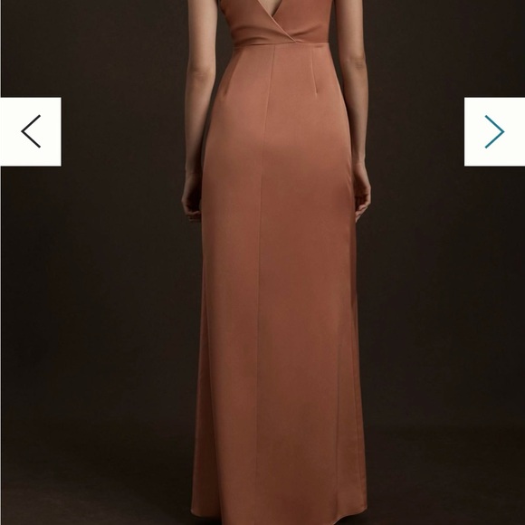 NWT BHLDN Piper V neck, side slit satin in Sedona - Picture 4 of 4